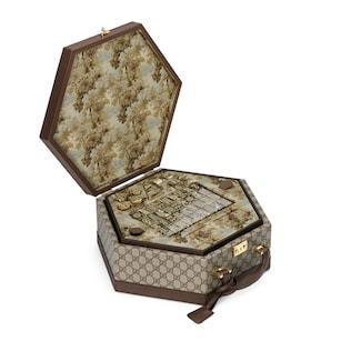 Decorative Mahjong Set With Web